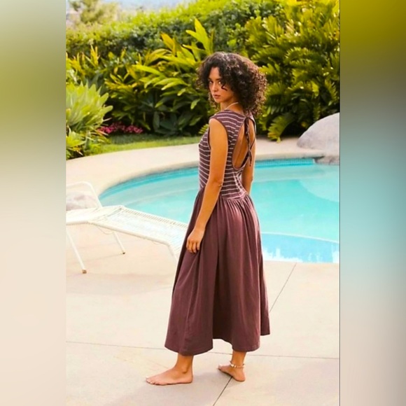 Free People Beach - NWOT - Alana Open-Back Striped Midi Dress in Brown 🤎 - Picture 2 of 3